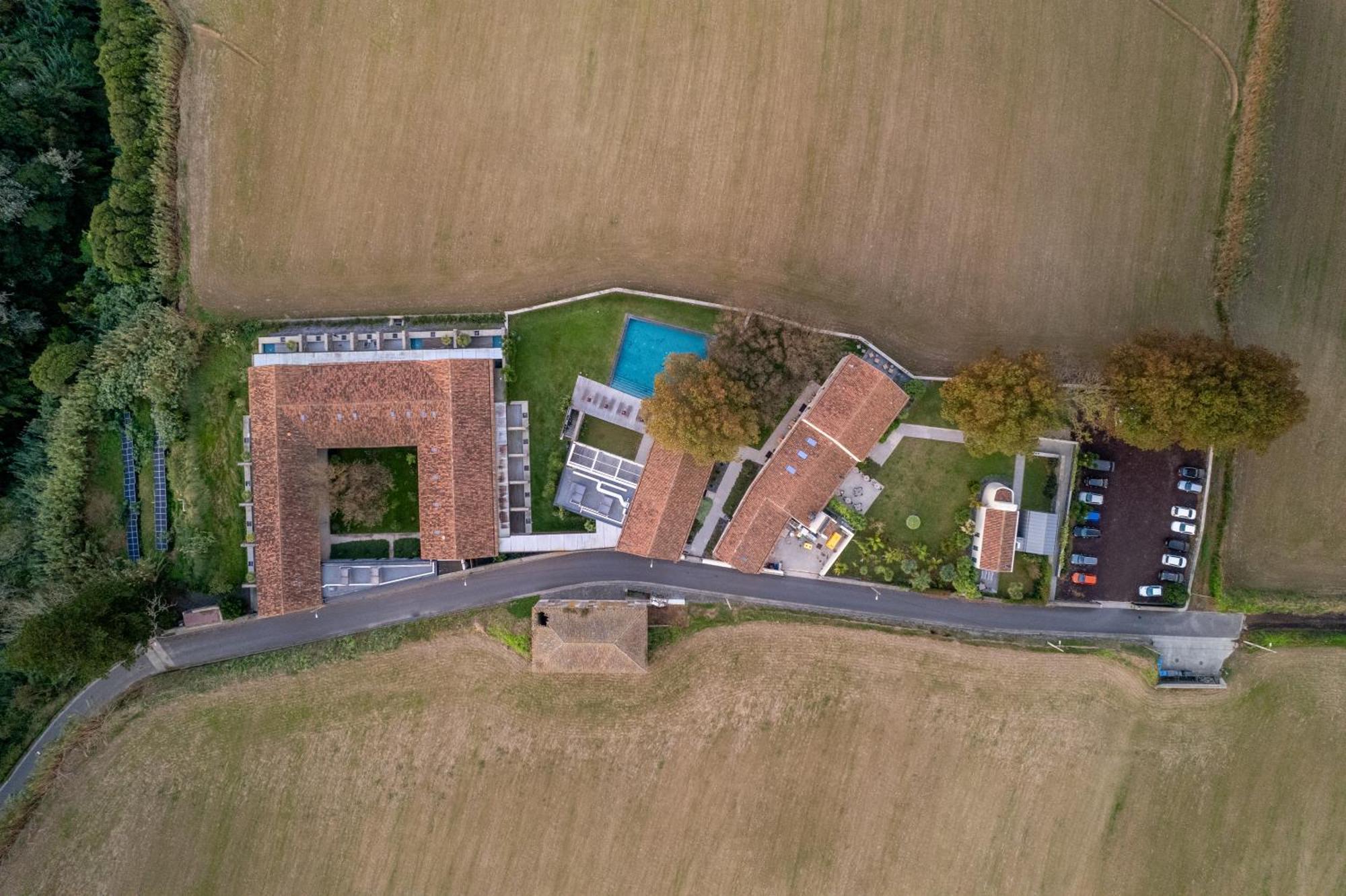 Sensi Azores Nature And Spa Ginetes Dış mekan fotoğraf Aerial view of the village