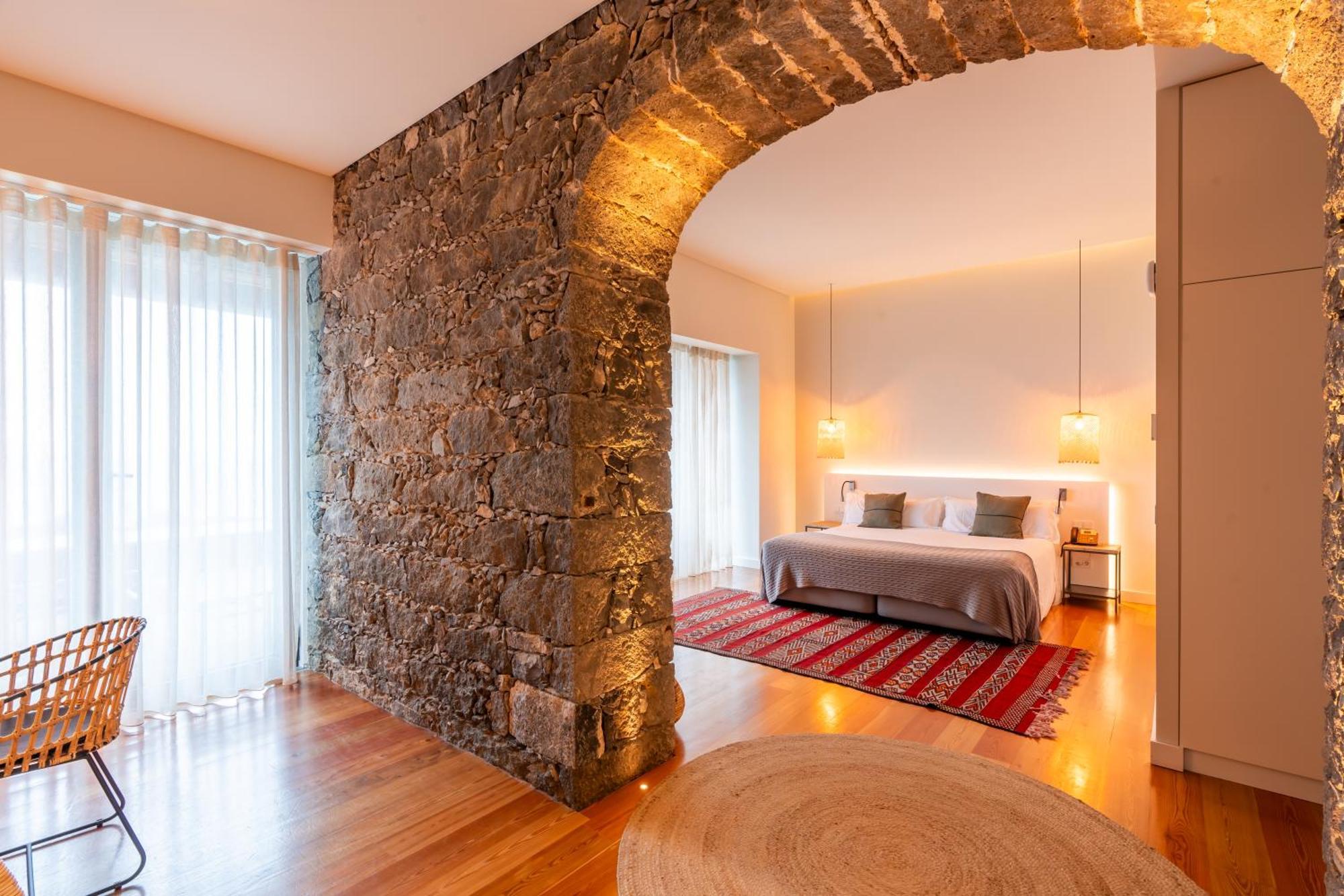Sensi Azores Nature And Spa Ginetes Dış mekan fotoğraf The hotel's rooms are located in the former monastery