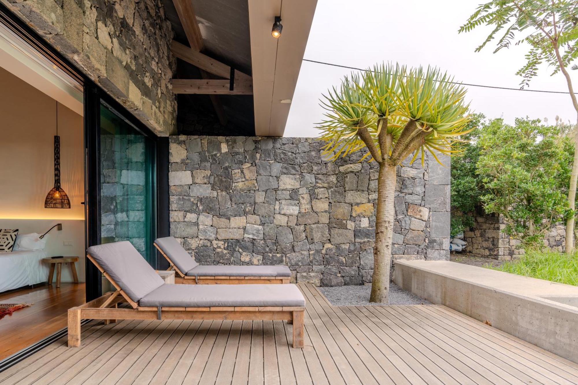 Sensi Azores Nature And Spa Ginetes Oda fotoğraf The hotel's private beach